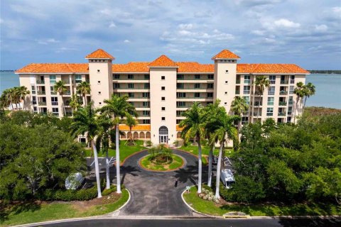 Condominio en venta en Saint Petersburg, Florida, 3 dormitorios, 153.57 m2 № 2221611 - foto 2