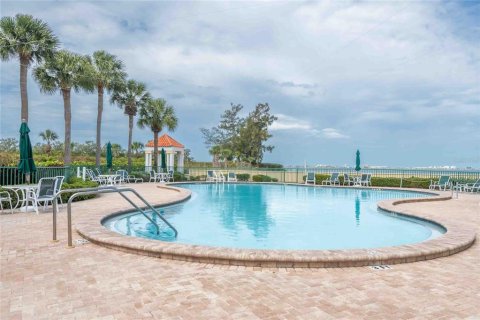 Condominio en venta en Saint Petersburg, Florida, 3 dormitorios, 153.57 m2 № 2221611 - foto 30