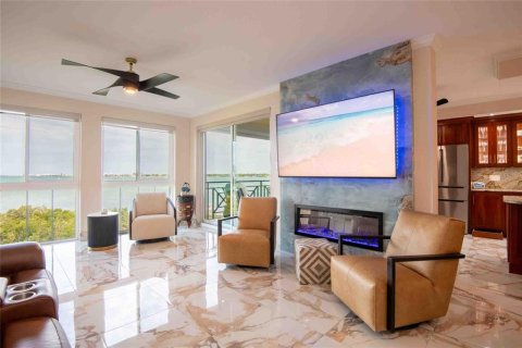 Condominio en venta en Saint Petersburg, Florida, 3 dormitorios, 153.57 m2 № 2221611 - foto 6