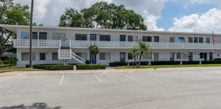 Condo à Seminole, Floride, 1 chambre  № 2150614