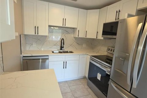 Copropriété à vendre à Seminole, Floride: 1 chambre, 77.67 m2 № 2150614 - photo 11