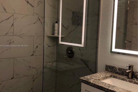 Снять в аренду кондоминиум в Марафон, Флорида 2 спальни, 78.97м2, № 1959553 - фото 23
