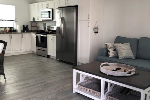 Снять в аренду кондоминиум в Марафон, Флорида 2 спальни, 78.97м2, № 1959553 - фото 19