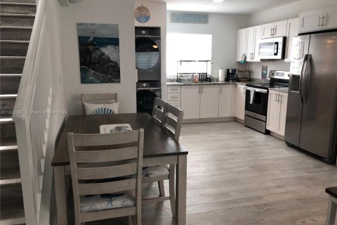 Снять в аренду кондоминиум в Марафон, Флорида 2 спальни, 78.97м2, № 1959553 - фото 12