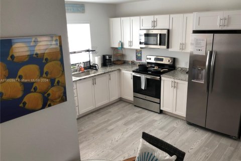 Снять в аренду кондоминиум в Марафон, Флорида 2 спальни, 78.97м2, № 1959553 - фото 18