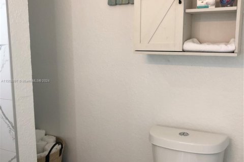 Снять в аренду кондоминиум в Марафон, Флорида 2 спальни, 78.97м2, № 1959553 - фото 8