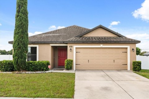House in Tavares, Florida 3 bedrooms, 126.53 sq.m. № 1910278 - photo 1