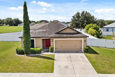 House in Tavares, Florida 3 bedrooms, 126.53 sq.m. № 1910278 - photo 2