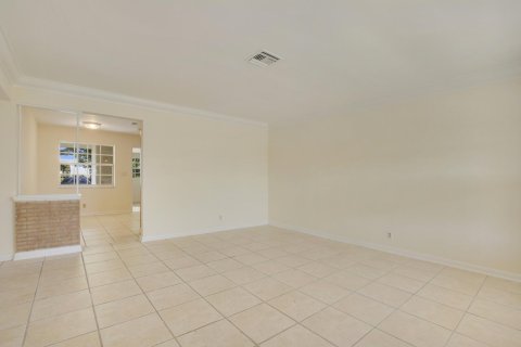Appartement à louer à Lake Park, Floride: 2 chambres, 86.4 m2 № 2087731 - photo 4