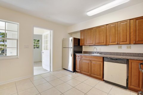 Appartement à louer à Lake Park, Floride: 2 chambres, 86.4 m2 № 2087731 - photo 7