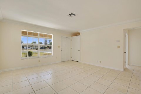 Appartement à louer à Lake Park, Floride: 2 chambres, 86.4 m2 № 2087731 - photo 5