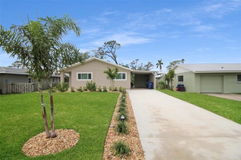 Casa en alquiler en Sarasota, Florida, 2 dormitorios, 96.8 m2 № 1647793 - foto 1