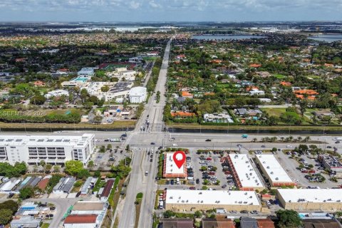 Купить коммерческую недвижимость в Майами, Флорида № 2046836 - фото 12