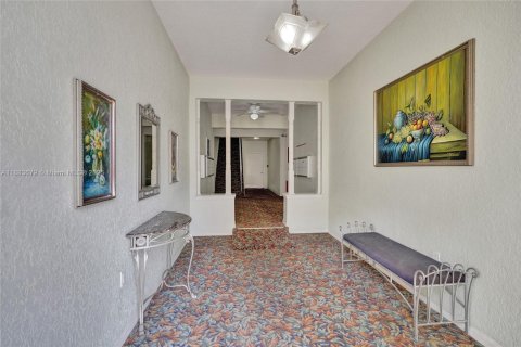 Condo in Fort Lauderdale, Florida, 2 bedrooms  № 1929982 - photo 5