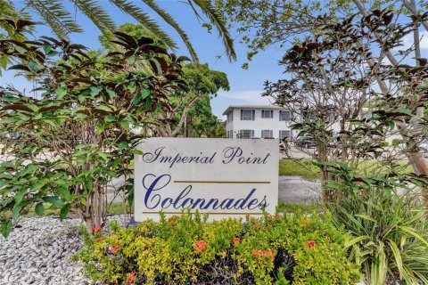 Condo in Fort Lauderdale, Florida, 2 bedrooms  № 1929982 - photo 27