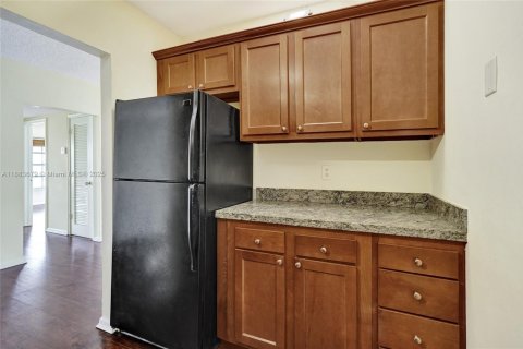 Condo in Fort Lauderdale, Florida, 2 bedrooms  № 1929982 - photo 7