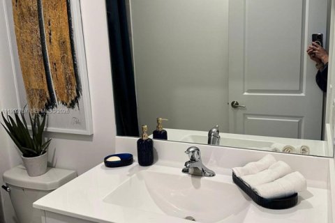 Купить таунхаус в Хомстед, Флорида 3 спальни, 159.98м2, № 2008705 - фото 16