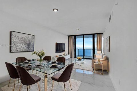 Condo in Miami, Florida, 2 bedrooms  № 1968449 - photo 14