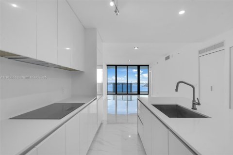 Condo in Miami, Florida, 2 bedrooms  № 1968449 - photo 22