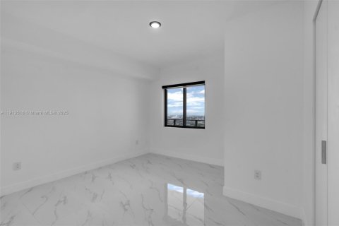 Condo in Miami, Florida, 2 bedrooms  № 1968449 - photo 28