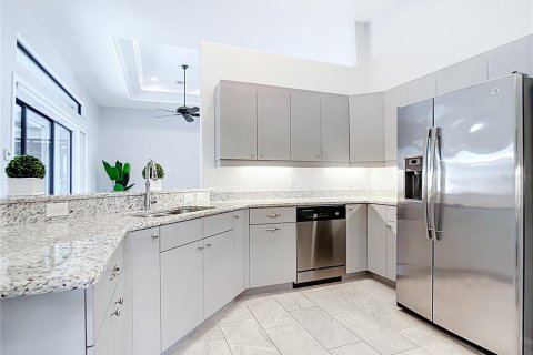 House in Port Charlotte, Florida 3 bedrooms, 229.56 sq.m. № 1592626 - photo 3