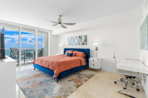 Condo in Hallandale Beach, Florida, 3 bedrooms  № 1945450 - photo 11