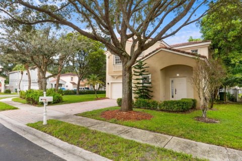 House in Pembroke Pines, Florida 3 bedrooms, 178.65 sq.m. № 1945628 - photo 4