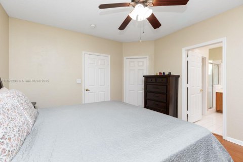 House in Pembroke Pines, Florida 3 bedrooms, 178.65 sq.m. № 1945628 - photo 19