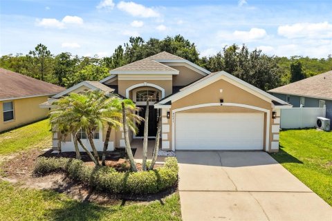 House in Kissimmee, Florida 3 bedrooms, 168.06 sq.m. № 2152050 - photo 2