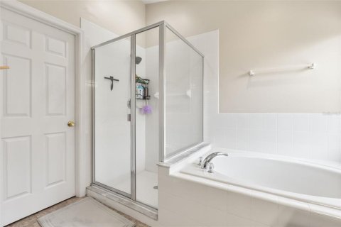 House in Kissimmee, Florida 3 bedrooms, 168.06 sq.m. № 2152050 - photo 28