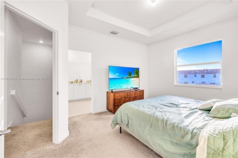 Touwnhouse à vendre à Miami, Floride: 3 chambres, 157.47 m2 № 1935735 - photo 18