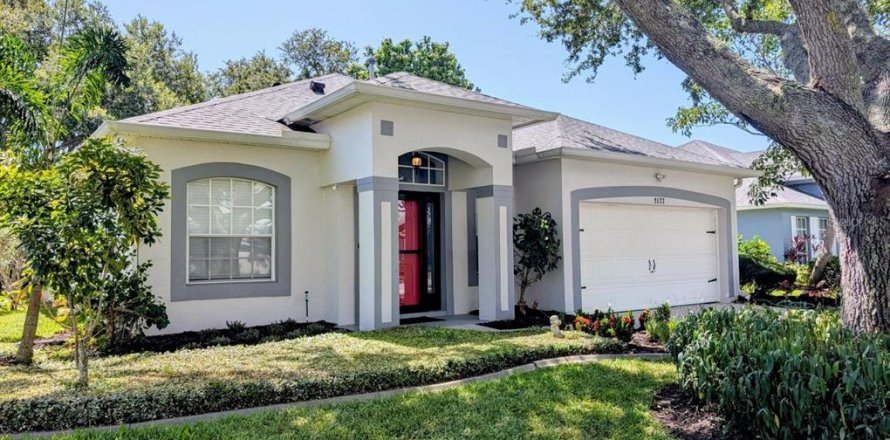 House in Merrit Island, Florida 3 bedrooms, 172.98 sq.m. № 1829690