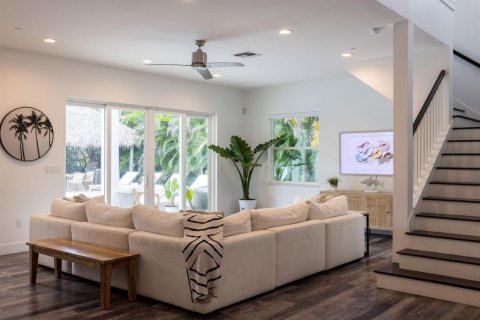House in Jupiter, Florida 5 bedrooms, 349.41 sq.m. № 2245624 - photo 13