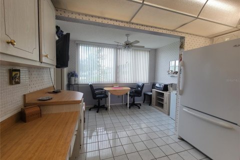 Condo in Saint Petersburg, Florida, 2 bedrooms  № 2093721 - photo 14