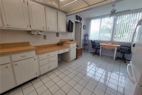 Condo in Saint Petersburg, Florida, 2 bedrooms  № 2093721 - photo 13