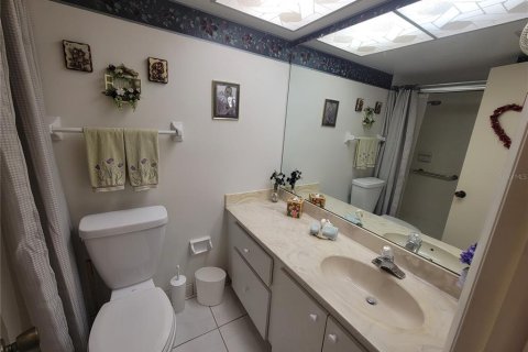 Condo in Saint Petersburg, Florida, 2 bedrooms  № 2093721 - photo 30