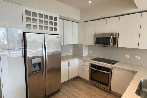 Снять в аренду кондоминиум в Майами, Флорида 1 спальня, 62.62м2, № 1970799 - фото 17