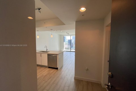 Снять в аренду кондоминиум в Майами, Флорида 1 спальня, 62.62м2, № 1970799 - фото 27