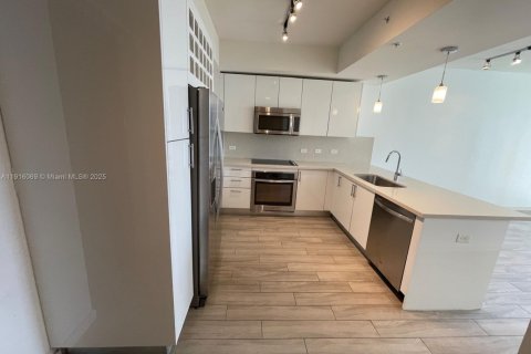 Снять в аренду кондоминиум в Майами, Флорида 1 спальня, 62.62м2, № 1970799 - фото 29