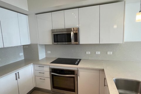 Снять в аренду кондоминиум в Майами, Флорида 1 спальня, 62.62м2, № 1970799 - фото 18