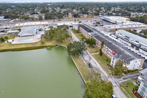 Condo à Saint Petersburg, Floride, 1 chambre  № 2142957