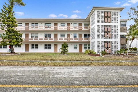 Copropriété à vendre à Saint Petersburg, Floride: 1 chambre, 56.67 m2 № 2142957 - photo 27