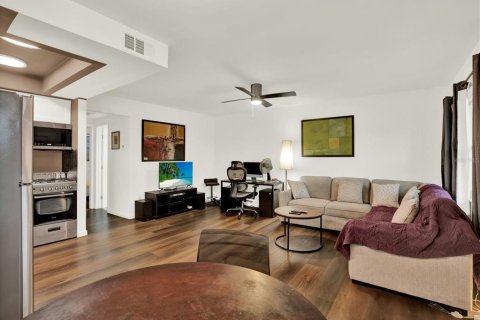 Copropriété à vendre à Saint Petersburg, Floride: 1 chambre, 56.67 m2 № 2142957 - photo 4