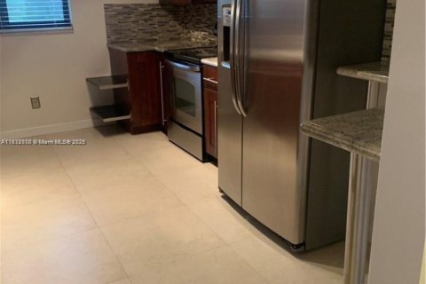 Copropriété à vendre à Weston, Floride: 3 chambres, 158.58 m2 № 1979775 - photo 10