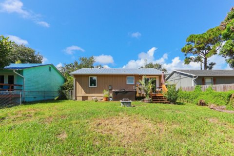House in Stuart, Florida 2 bedrooms, 91.04 sq.m. № 2391829 - photo 22