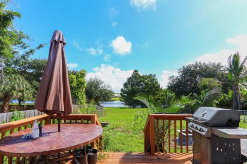 House in Stuart, Florida 2 bedrooms, 91.04 sq.m. № 2391829 - photo 28