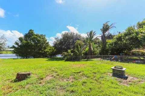House in Stuart, Florida 2 bedrooms, 91.04 sq.m. № 2391829 - photo 27
