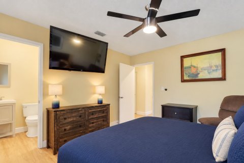 House in Stuart, Florida 2 bedrooms, 91.04 sq.m. № 2391829 - photo 20