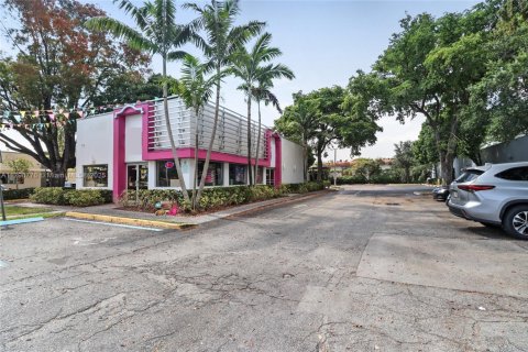 Commercial property in Pompano Beach, Florida № 1861128 - photo 6