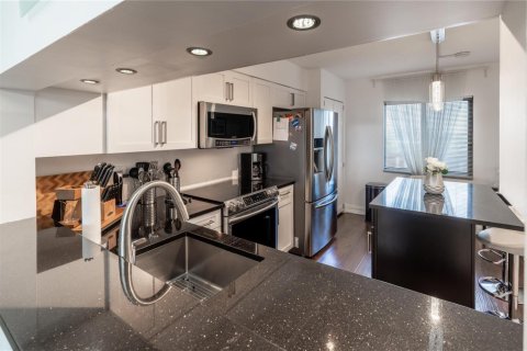 Condominio en venta en Pompano Beach, Florida, 2 dormitorios, 129.97 m2 № 2260498 - foto 14
